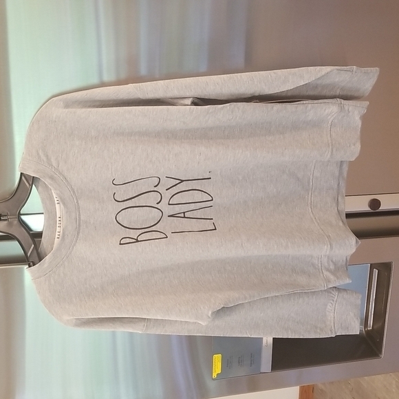 💕RAE DUNN💕 Boss Lady Graphic Sweatshirt M NWT - Picture 1 of 7